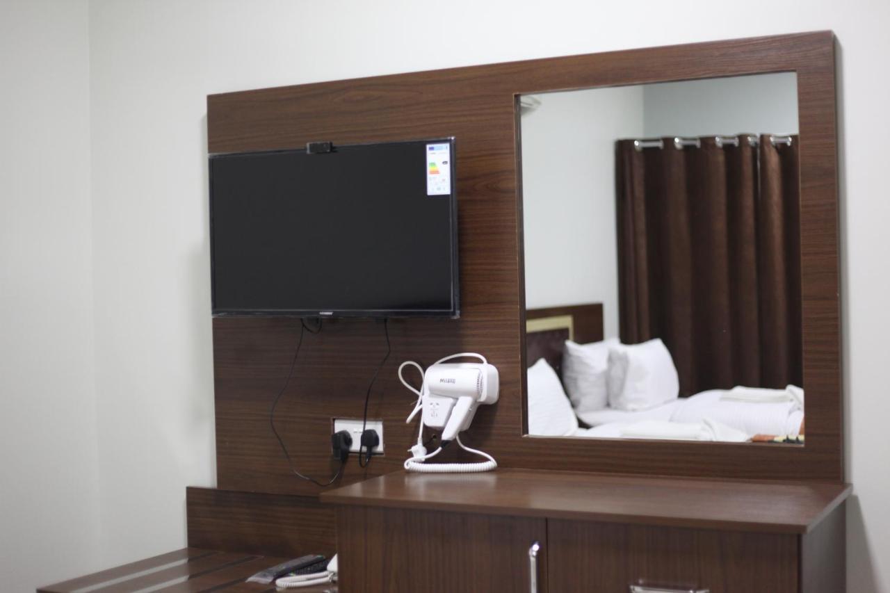 Almanzel Hotel Apartments マスカット エクステリア 写真