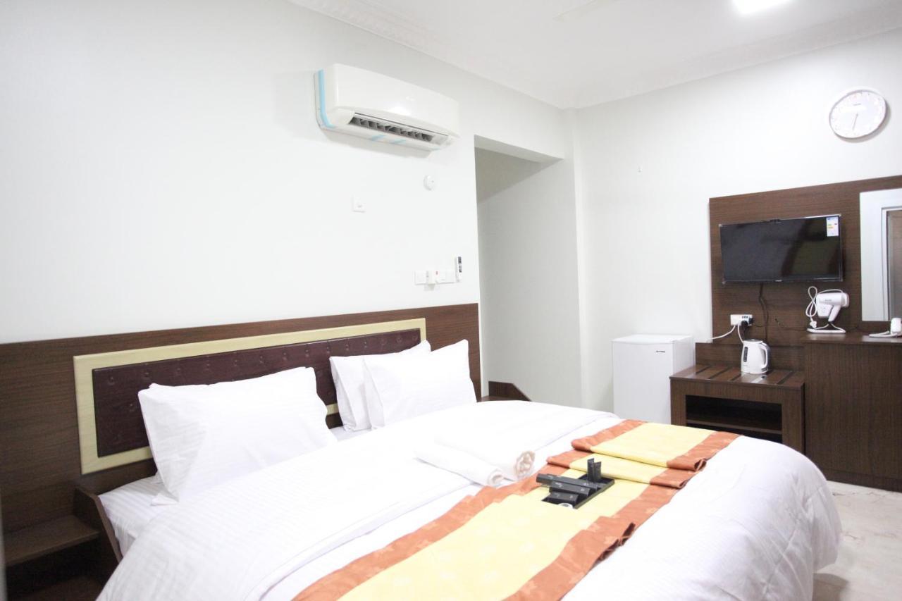 Almanzel Hotel Apartments マスカット エクステリア 写真
